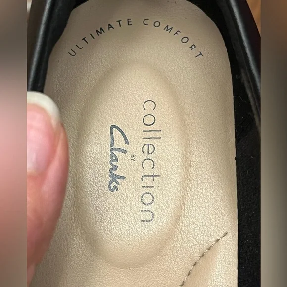 Clarks Ultimate Comfort heels/ pumps. Cushioned insole, arch support. Black. 9 - Picture 7 of 15
